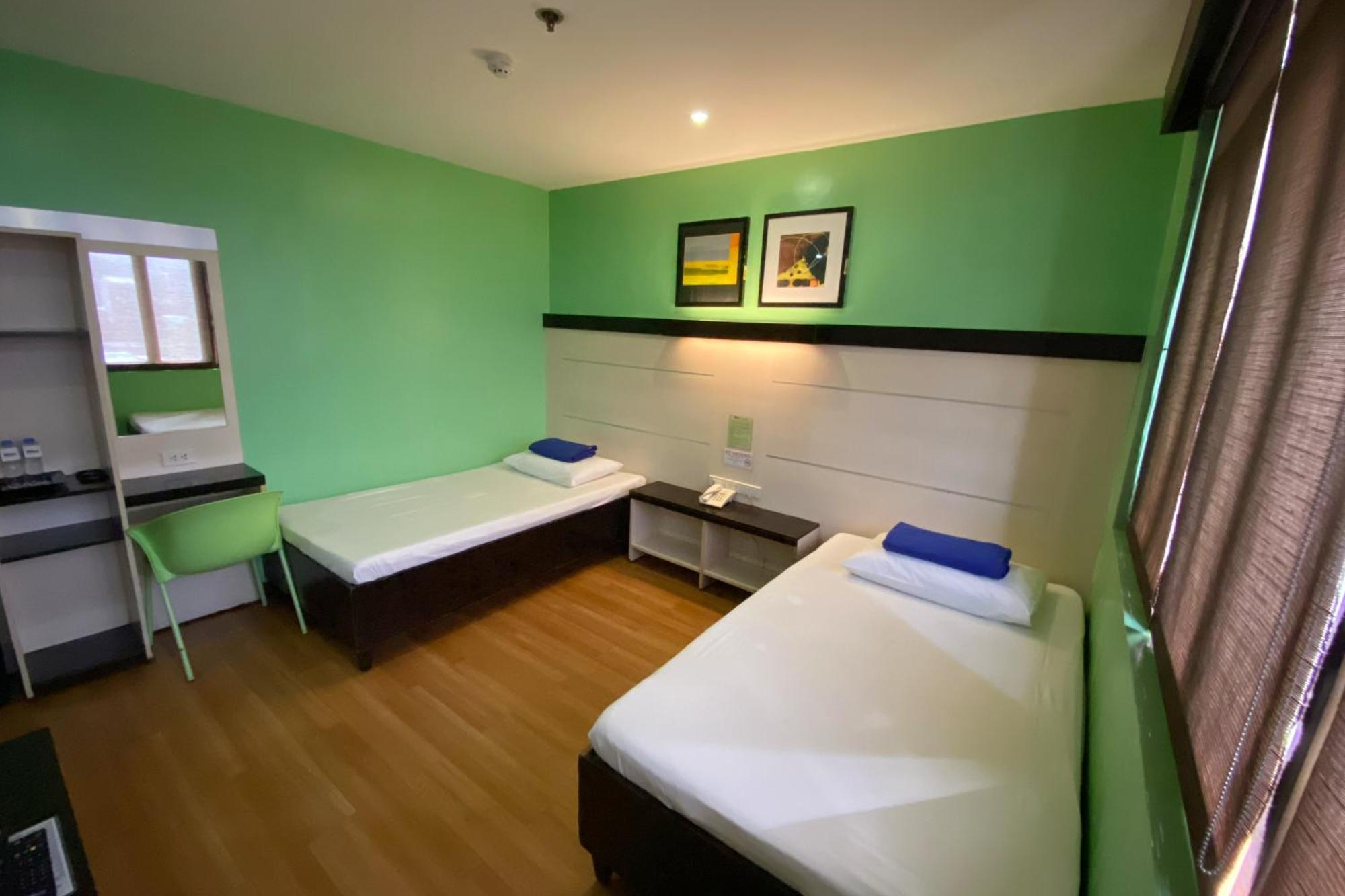 Sugbutel Family Hotel Cebu Buitenkant foto